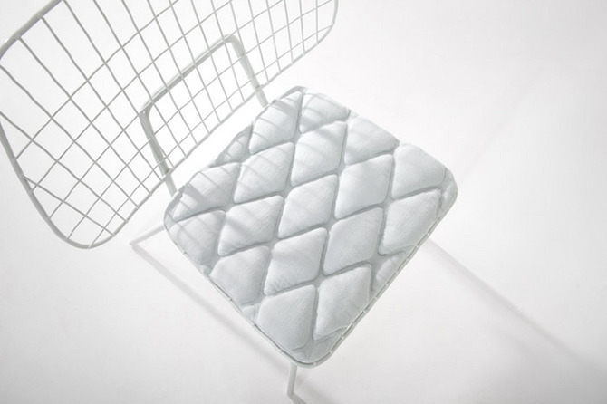 Easy Chair and Gradient Lamp by Studio WM in thisispaper.com easy chair%20top Easy Chair and Gradient Lamp by Studio WM in thisispaper.com